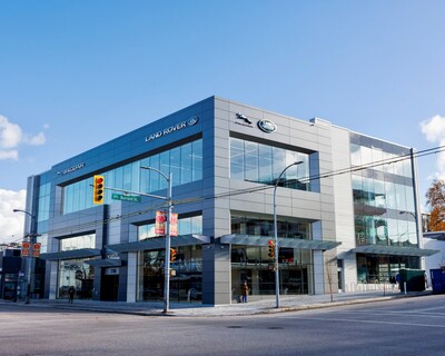 Jaguar Land Rover (JLR) Vancouver’s state-of-the-art, multi-storey, 79,996-sq-ft new and pre-owned sales facility is officially open at 1788 W 4th Avenue (CNW Group/Dilawri Group of Companies)