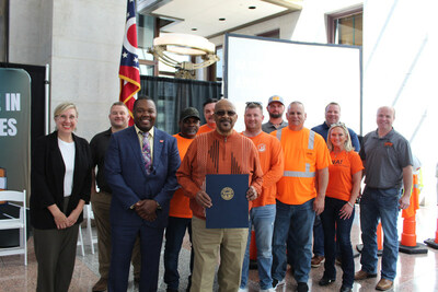 Ohio House of Representative, Elgin Rogers presents resolution to Ohio Laborers in attendance at the Statehouse.