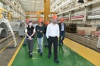 Xinhua Silk Road: Foreign media team lauds “Shaangu Solution” in tour around assembly workshop in NW. China